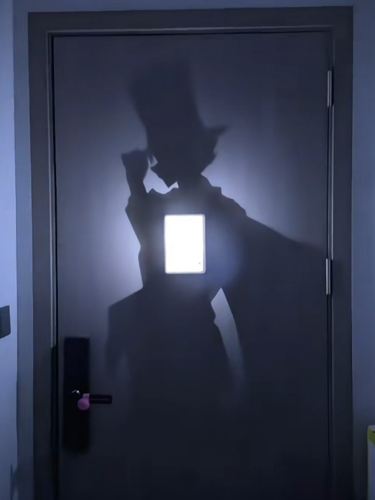 Lampa ścienna z sylwetką anime – Lighting Home Decor Items recenzja i cena